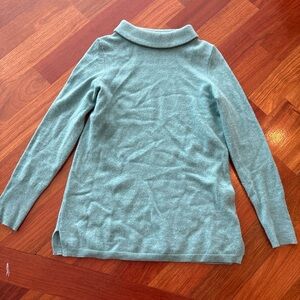 100% cashmere blue sweater